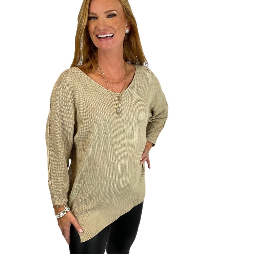 Lightweight v-neck pullover sweater